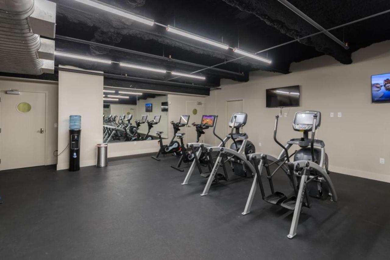 Luxury 2-Bedroom Condo Steps Away From The French Quarter New Orleans Ngoại thất bức ảnh