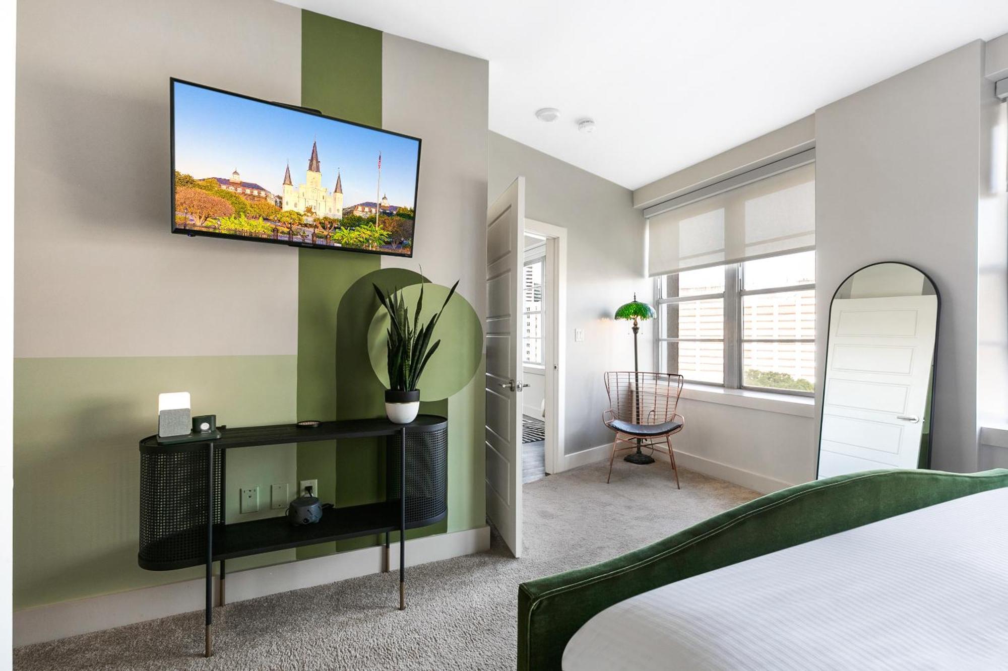 Luxury 2-Bedroom Condo Steps Away From The French Quarter New Orleans Ngoại thất bức ảnh