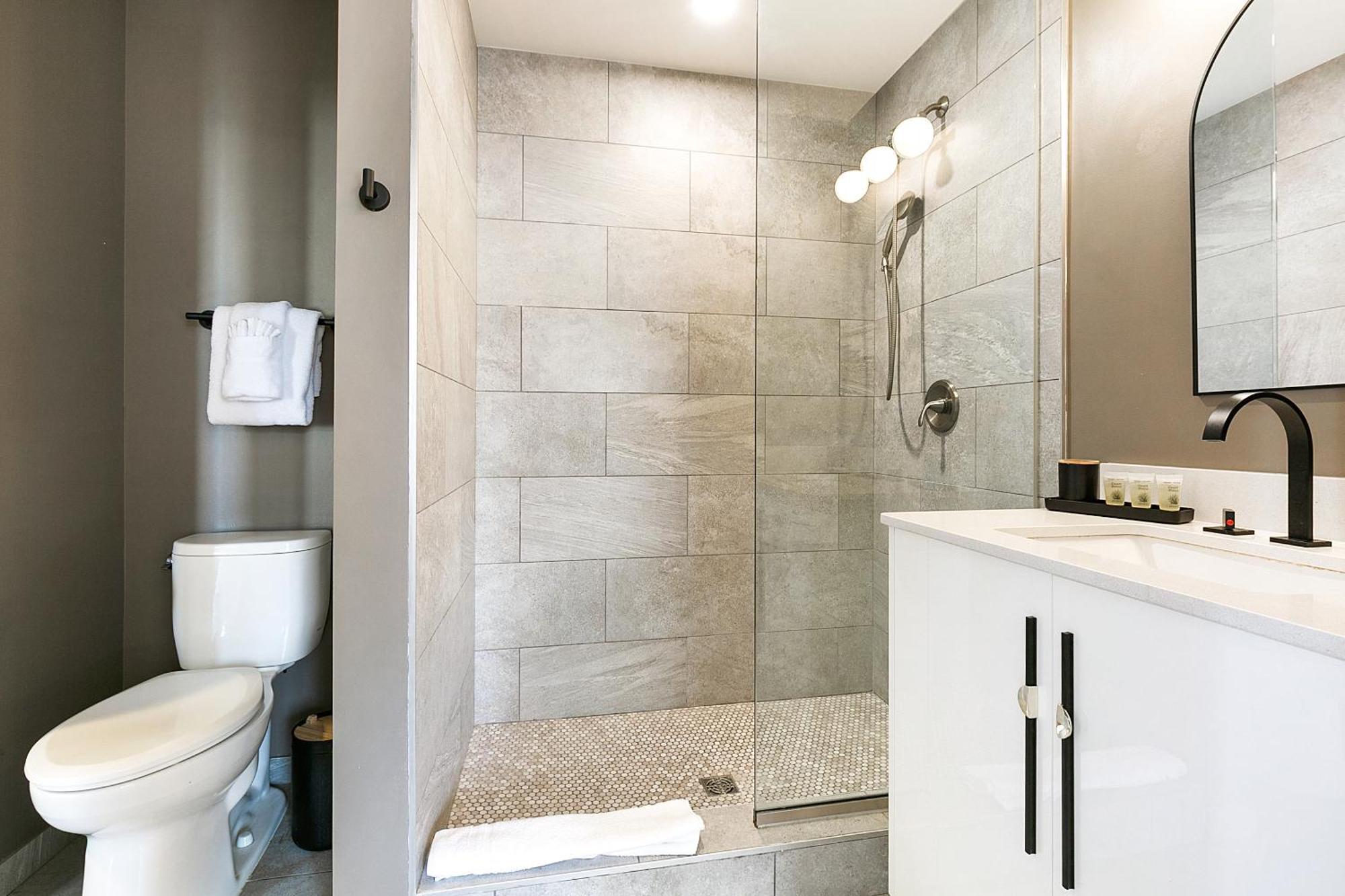 Luxury 2-Bedroom Condo Steps Away From The French Quarter New Orleans Ngoại thất bức ảnh